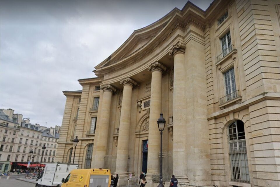 , Urgence attentat : à Paris, un bâtiment de la Sorbonne visé par un mail malveillant